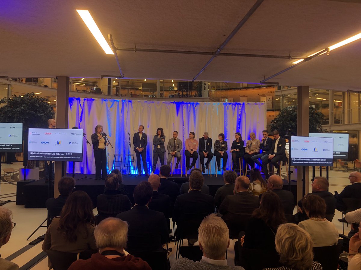 En we zijn los met verkiezingsdebat #havensNH . 10 fractievoorzitters spreken zich uit over de toekomst van de havens in ⁦<a href="/ProvincieNH/">Noord-Holland</a>⁩ komt neer op meer ruimte binnen en meer samenwerking tussen de havens. Energietransitie vraagt om schaalvergroting.