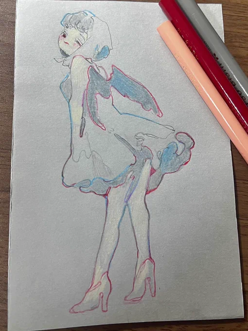 #アナログ絵で魅せてみよ紙の色はオフホワイトくすみベージュ、グレー 