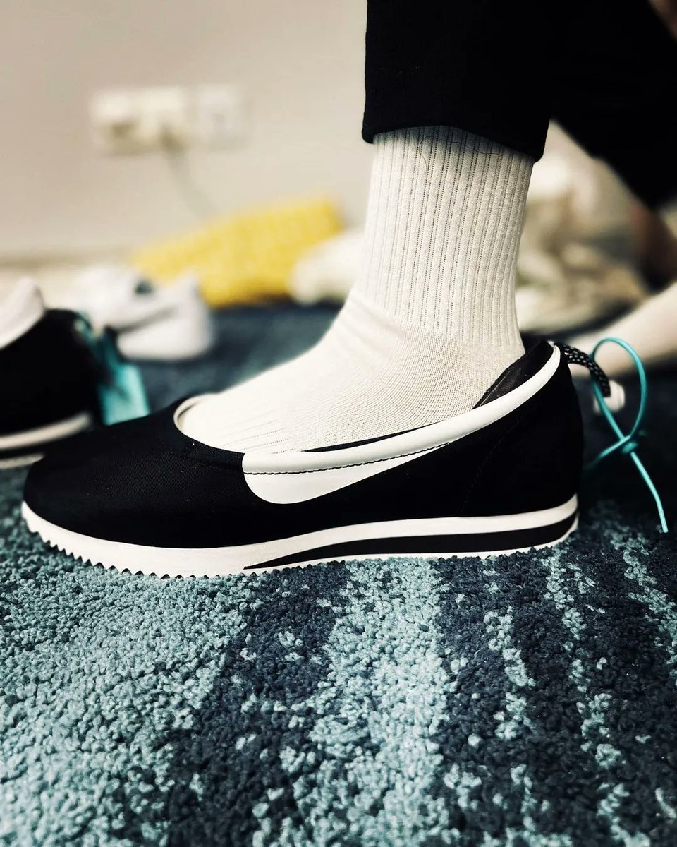 cholo with nike cortez