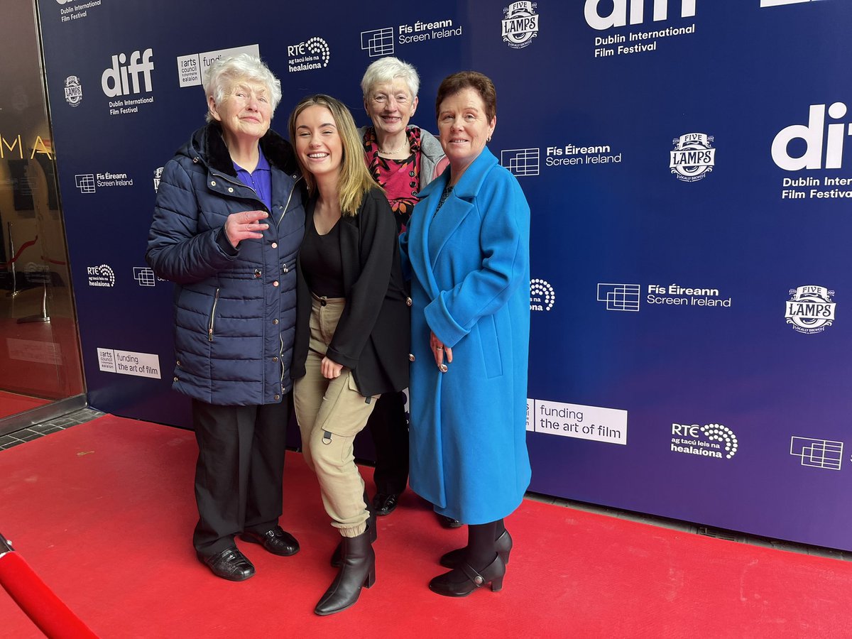 traenailnemeton's tweet image. Comhghairdeas lenár scoláire Lia Nic Craith agus a céad scannán iontach ULTRA run 🏃‍♂️ 🏔️ ainmnithe do #Firstframe @DublinFilmFest 🎥
@nemetontv @SETUIreland