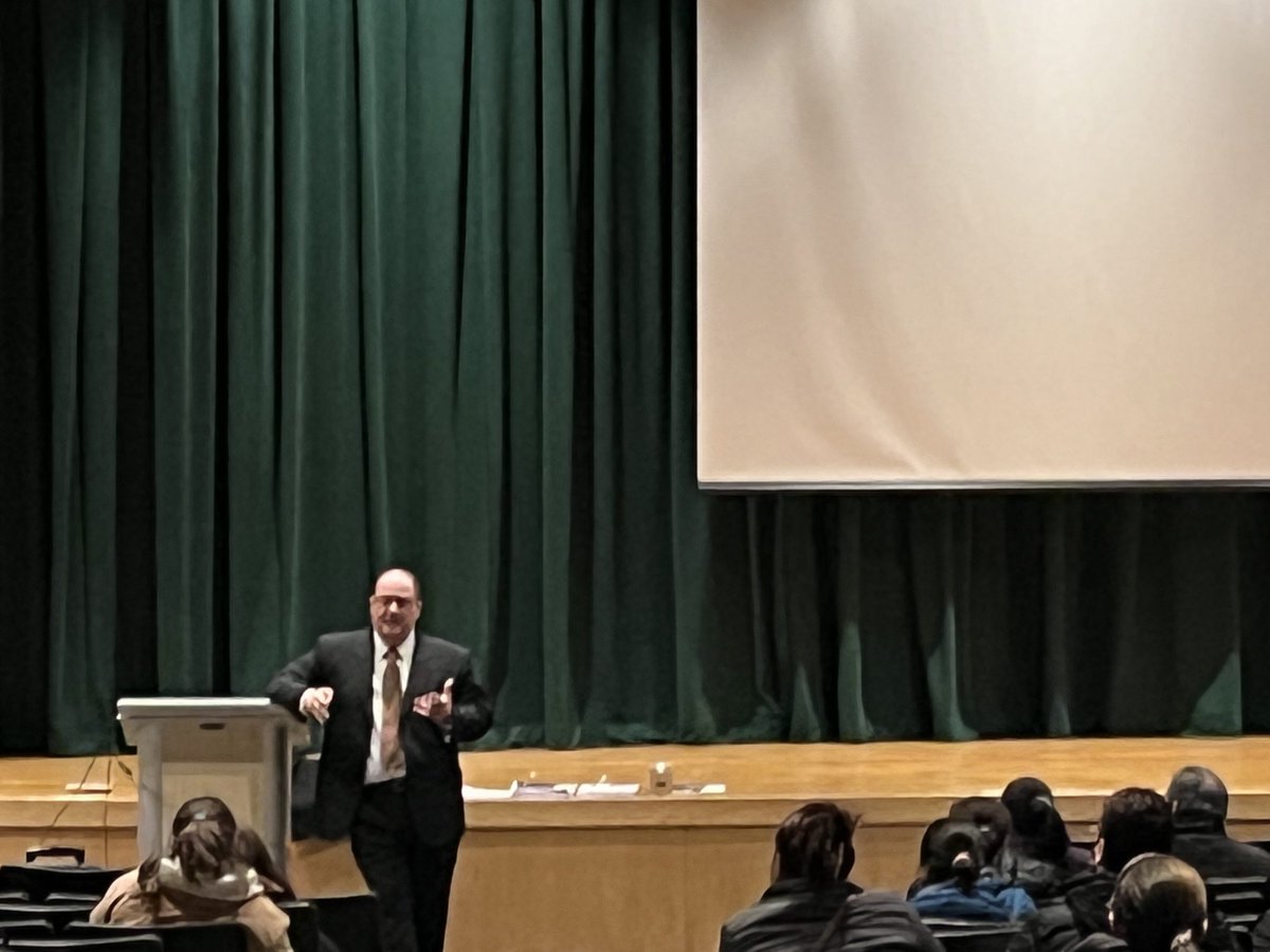 Helping our Parents navigate the critical topic of Legal Guardianship for our Individuals with Disabilities. Thank you to our guest speaker, Luis Amaro, and our District Supervisor, Ms. Yanez, for this informative workshop💙⁦<a href="/WestNYSchools/">West New York School District</a>⁩