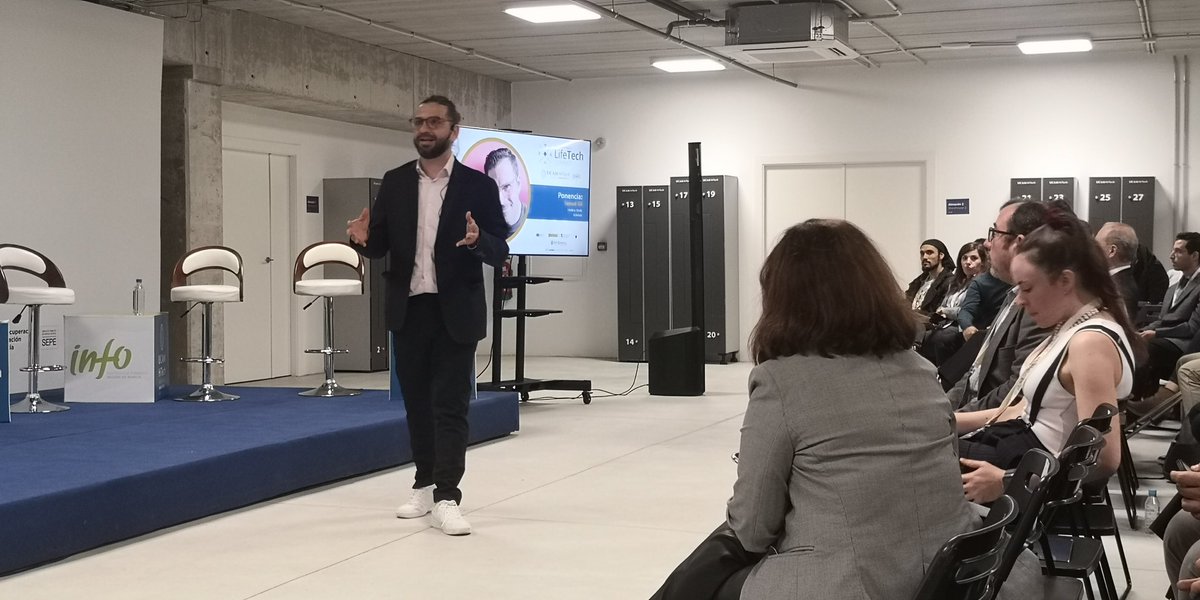 ArmadaAlvaro's tweet image. @ChemaNieto presenta a @samuelgil de @JME_Ventures, que nos explica cómo funcionan las #VentureCapital, y qué buscan en los emprendedores. &quot;Un buen inversor no es garantía de éxito para una startup, pero un mal inversor es un fracaso seguro&quot;
#LifeTech @HitechUCAM
@infoRMurcia