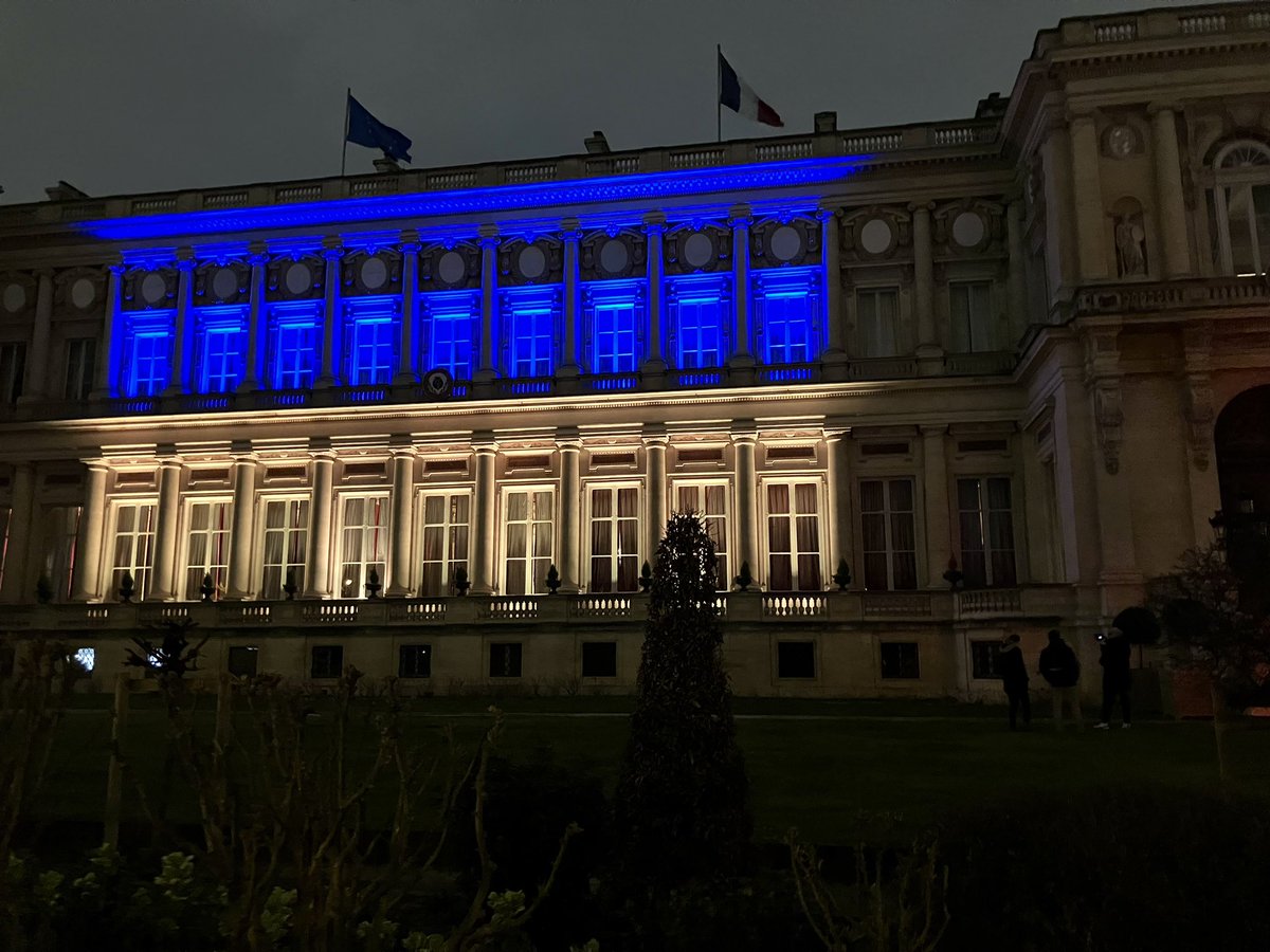 Sur nos murs, dans nos cœurs, dans nos esprits <a href="/francediplo/">France Diplomatie 🇫🇷🇪🇺</a> avec l’Ukraine 🇺🇦🇫🇷🇪🇺