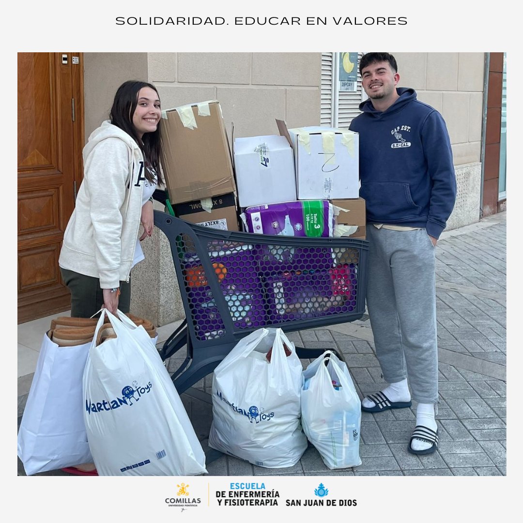 Nos enorgullece ver la #solidaridad de nuestros alumnos. En la imagen vemos a Carmen Ortiz, alumna de primero de #fisioterapia ha organizado una recogida demanteraial para enviar a los afectados de los terremotos en #Turquía y #Siria. 

En San Juan de Dios formamos personas.