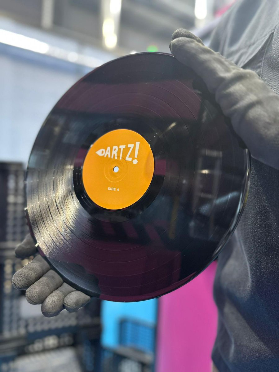 Look! It's a freshly pressed <a href="/wearedartz/">DARTZ!</a> record from one of our very first campaigns 👀

Soon to be packed and shipped directly into the hands of fans...