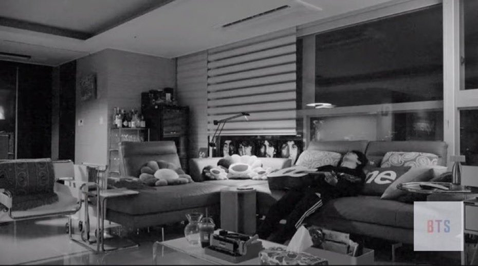FIZZY_OT7's tweet photo. Je l’aime 🥹🥹🥹🥹
#Jimin_FACE #BehindTheFace #JIMIN #FACEISCOMING https://t.co/ht9gntbVsS