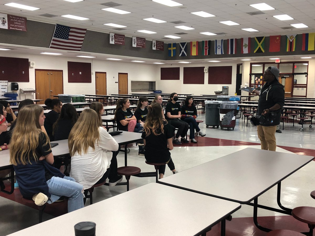 csforlcps's tweet image. &quot;I now know that I can be a Data Center Operator&quot; was a student reflection made @HarmonyMiddle @LCPSOfficial at another impactful Introduce a Girl to Engineering Day hosted by our friends @Microsoft &amp;amp; supported by @LEF4LCPS. Thank you @erinmpinero @MathFraser JJ Jones! #CSforLCPS