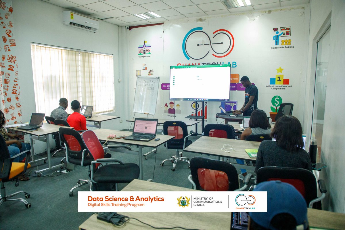 GhanaTechLab's tweet image. Recap from today&apos;s training:

Trainees learnt Microsoft Excel basics in Data Science, and in Digitizing Manufacturing, they explored the history of 3D modelling software and designing in Tinkercad. #GhanaTechLab #training #datascience #digitizingmanufacturing