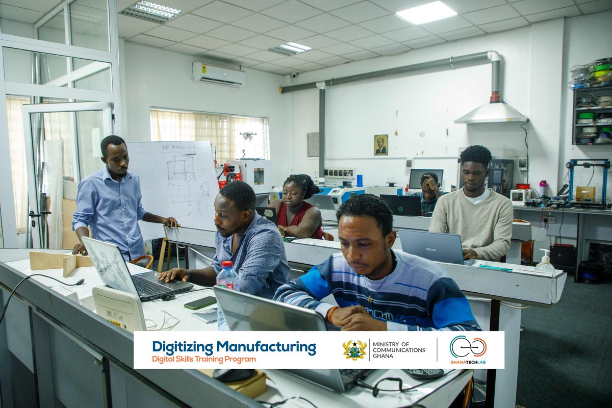 GhanaTechLab's tweet image. Recap from today&apos;s training:

Trainees learnt Microsoft Excel basics in Data Science, and in Digitizing Manufacturing, they explored the history of 3D modelling software and designing in Tinkercad. #GhanaTechLab #training #datascience #digitizingmanufacturing