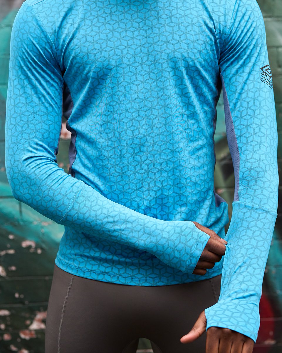 umbro's tweet photo. Made for those that train hardest and featuring Graphene-Wear™ technology across key pieces, keeping you cool and comfortable during intense sessions.

Pro Training Elite. Available globally now.

#Umbro #ItsATrainingThing https://t.co/odZTrhlZvp