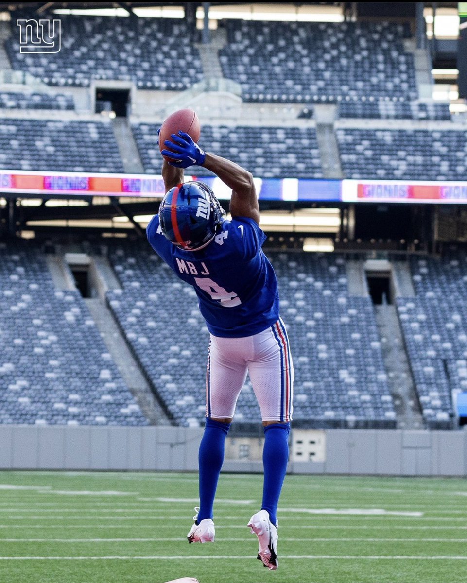 michaelb4jordan's tweet photo. “Greatest catch in @Giants history maybe @NFL history” - @EliManning https://t.co/io7UCvnThb
