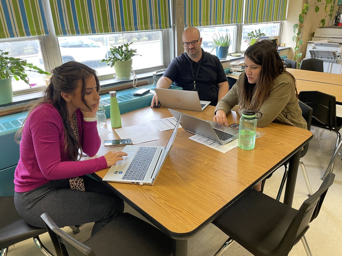 SusanDube1024's tweet photo. All hands on deck for our data chats happening at FES and Madison today. Great conversations yesterday at Roosevelt. Canโt wait for Clevelandโs chats!
#datachats #RPS C&I. @tlynch_beer @ELadySeptor https://t.co/rYLt7eWIdy