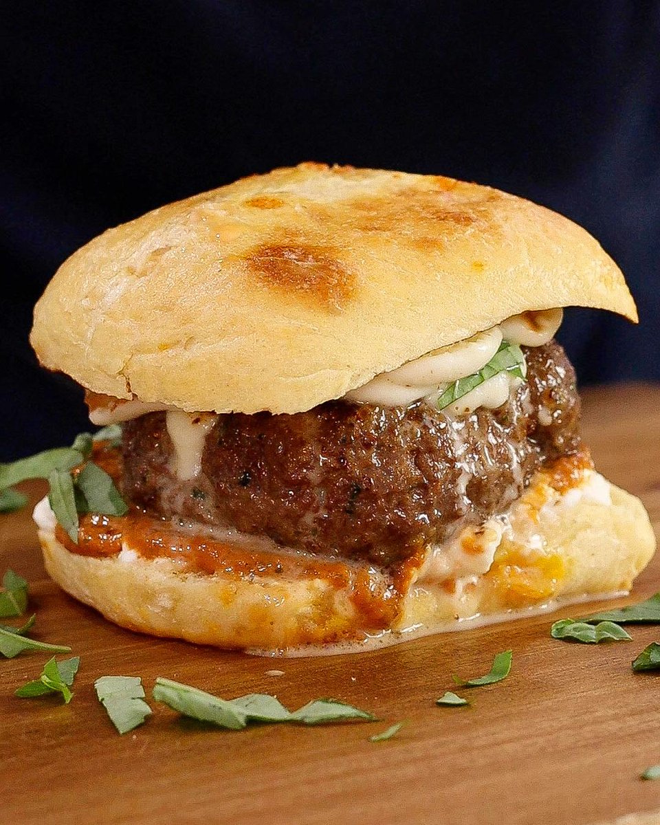 Ardo Manga 🦁 on Twitter "RT BuzzFeedFood Meatball Marinara Burger"