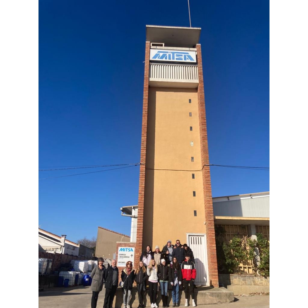 laFOEG's tweet photo. Els alumnes de 2n del Cicle de Grau Mitjà de Gestió Administrativa de l'Institut Serrallarga han visitat l'empresa Mitsa
🔹 Fent empresa des de l'escola 🔹
Amb el suport de la @DiputacioGirona
#lafoeg #fenempresadesdelescola #projecteescoles https://t.co/AiLwPcFyoI