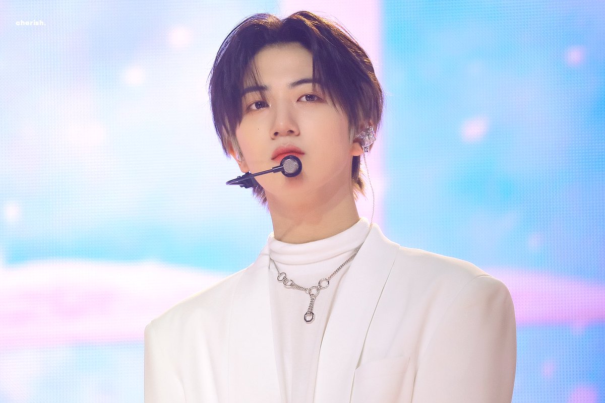 cherish_hwj's tweet photo. 230218
CRAVITY FAN-CON ＜Dear My LUVITY＞ 
DAY 1

If you come as the rain, I won't be able to avoid it

#원진 #함원진 #WONJIN #크래비티 #CRAVITY https://t.co/XYg19FFTPN