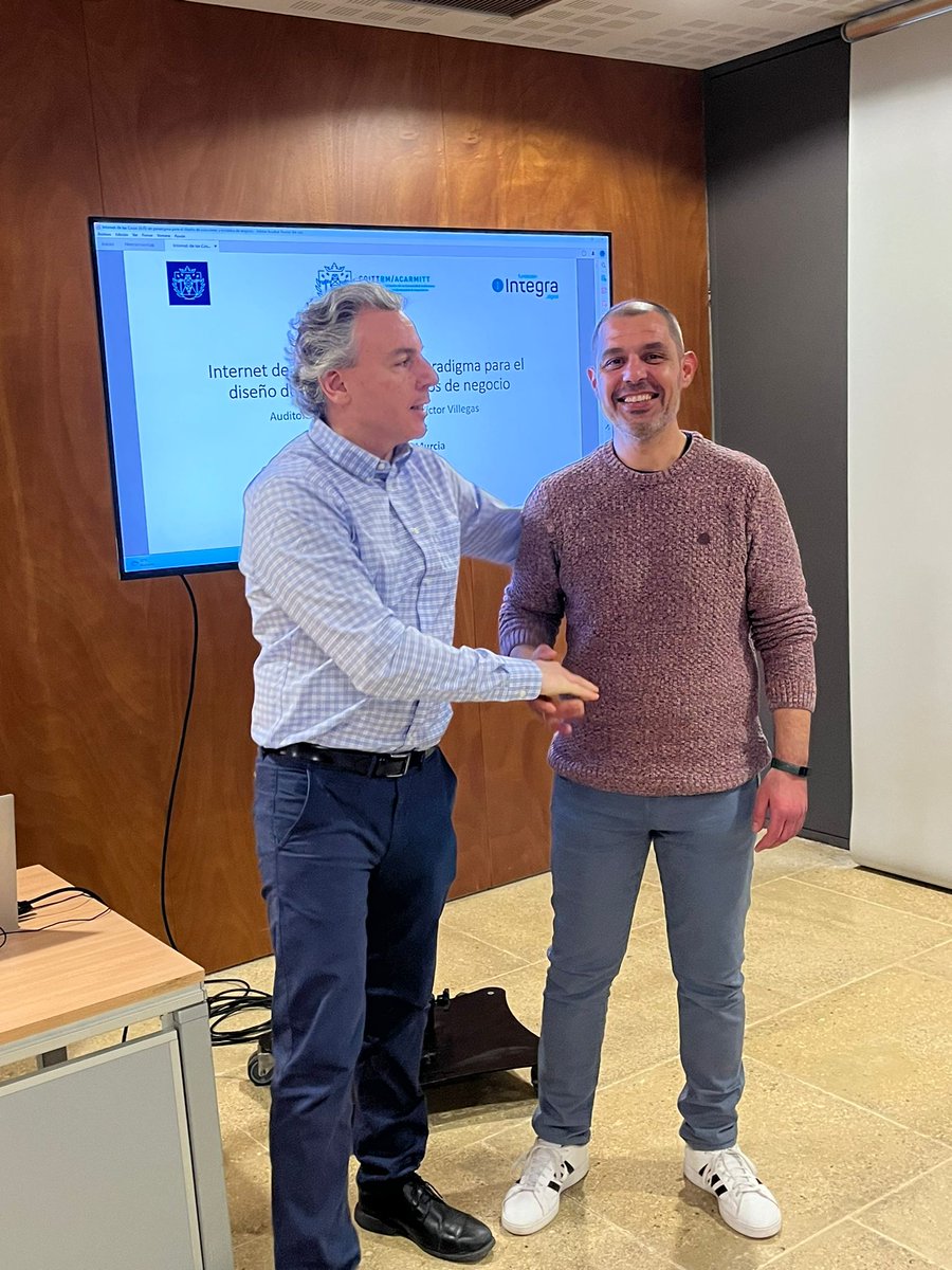 DigitalSalta's tweet photo. 👉[Evento - @cogittrm - #DGMakers - #eMotion2023] Ponencias de interés esta mañana en Murcia para dar a conocer el valor del #IoT y la programación en #Python para jóvenes con interés en la #tecnología. Gracias por el interés mostrado #Teleco #Murcia #Internet @FIntegraDigital https://t.co/BLMvvKwhYP