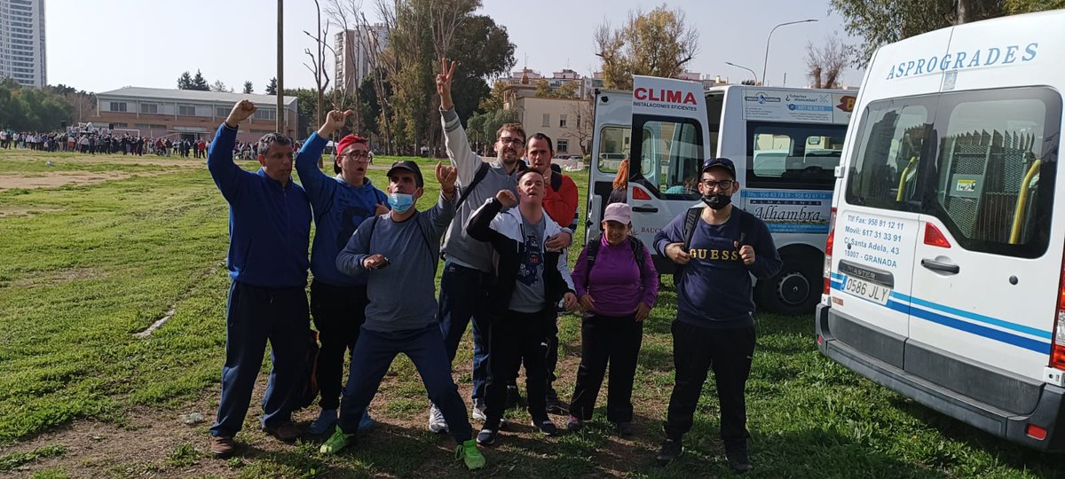 HospitalariasGr's tweet photo. Participamos en la XV Feria de ocio activo y deporte accesible celebrado en IES La Rosaleda (Málaga) Jornada lúdico deportiva de la que han disfrutado personas de ntros CDO #Realidad2001, #JosefaRecio y CD #Realidad2003
#OcioParaTodos #DeporteParaTodos
👉 https://t.co/2cmyX2MZKq https://t.co/TcD6w5o1AC
