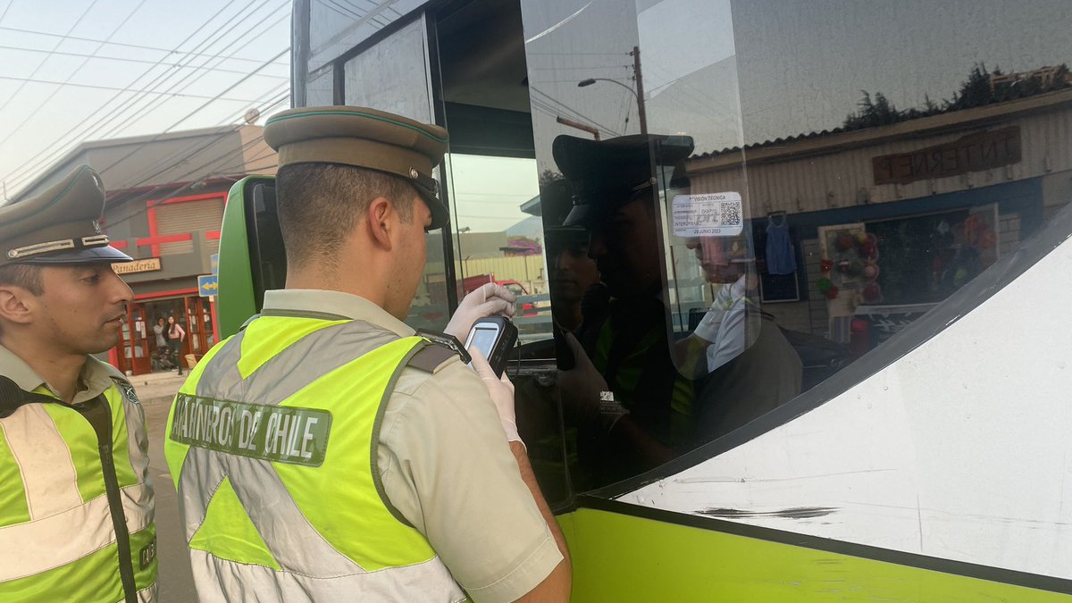 Senda_Valpo's tweet image. 🚨Directora regional (s) María Victoria Contreras encabezó con @DPRValparaiso, @MuniZapallar, @DPPPetorca y efectivos de @CarabValparaiso un operativo #ToleranciaCero en Zapallar, entregando recomendaciones para evitar accidentes por consumo de sustancias. #CuidémonosEntreTodos