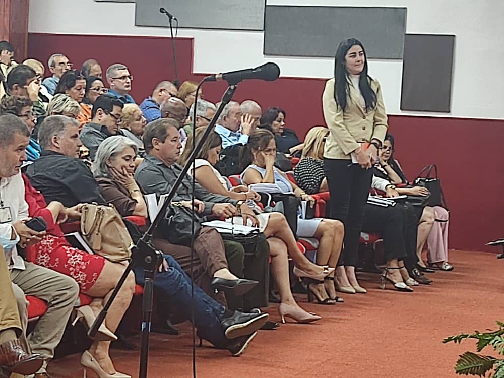 Hoy es un día especial. Se realiza en Cuba el balance anual del Viceministerio de Asistencia Médica presidido por el Dr. Reinol Delfín Garcia Moreiro. Momento de análisis profundo, crítico, pero con mucha claridad en los nuevos retos y prioridades de trabajo para este año 2023.