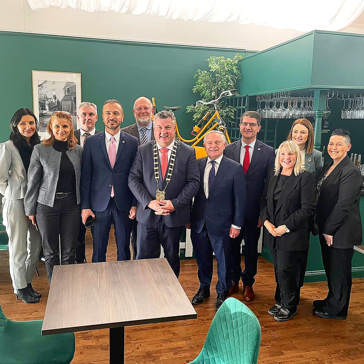 Today we hosted a delegation from the Embassy of Romania to Ireland, including the Ambassador Mr @laur_stefan & his colleagues. Cathaoirleach of Wexford County Council George Lawlor and Minister Brendan Howlin also attended. IRELAND 🇮🇪 🇷🇴 ROMANIA @wexfordcoco @cllrglawlor