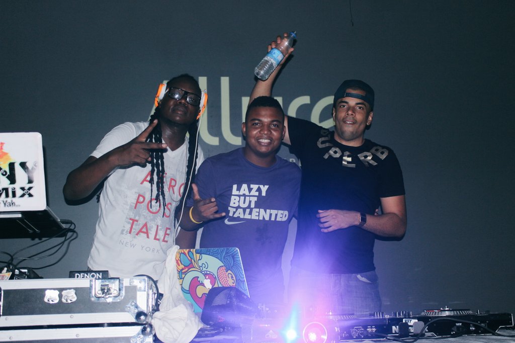 toujoula's tweet photo. .@Tonymixhaiti  

@tedbounce_ 

@DJK9_ 

#TBT 2014 

Pic by #Toujoula https://t.co/Z4p7CA884l