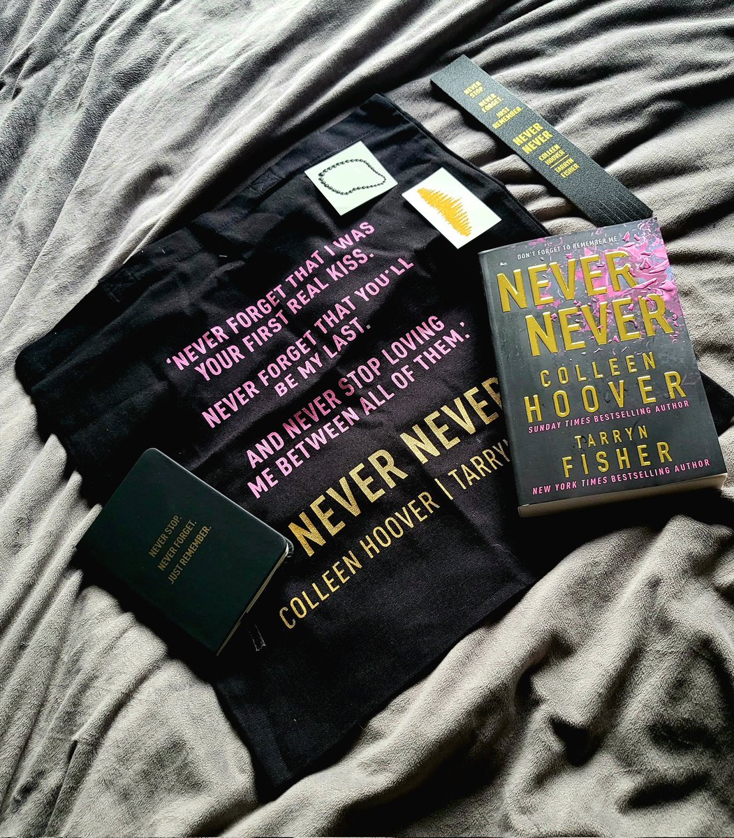 Brew_Fiction's tweet image. May have squealed when I opened up this package from @HQstories 

I read Never Never years ago when it was released in parts on ebook so I'm rather excited to have the full book in hand! #nevernever @colleenhoover