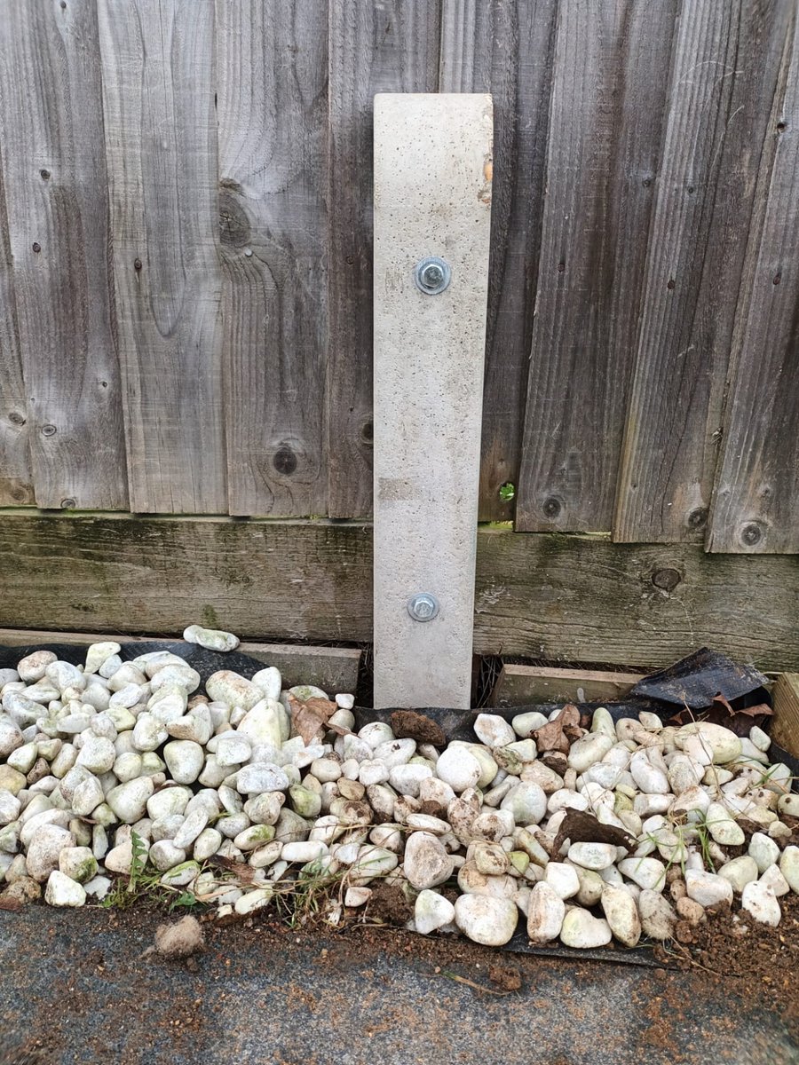 Need repairs to your fencing. A concrete repair spur could be the answer call today.
#jbarnesfencing #concreterepairspur #fencingrepair