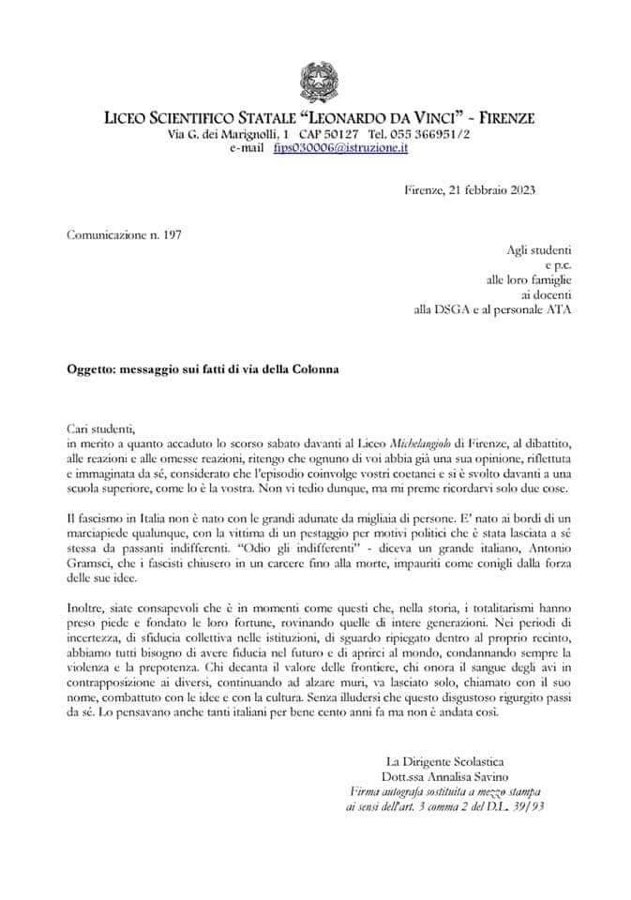 E se a loro da fastidio noi la divulghiamo il più possibile, retweettate a manetta, inondiamo Twitter #Firenze #liceomichelangiolo #annalisasavino