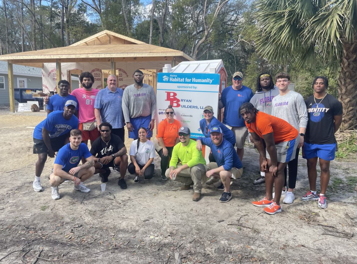 We had the pleasure of having Bryan Builders join us today at one of the Alachua Habitat Build sites - Building together for a better tomorrow! Thank you to all those involved for helping us make today possible!
<a href="/alachuahabitat/">Alachua Habitat</a> @FAST FLA
￼