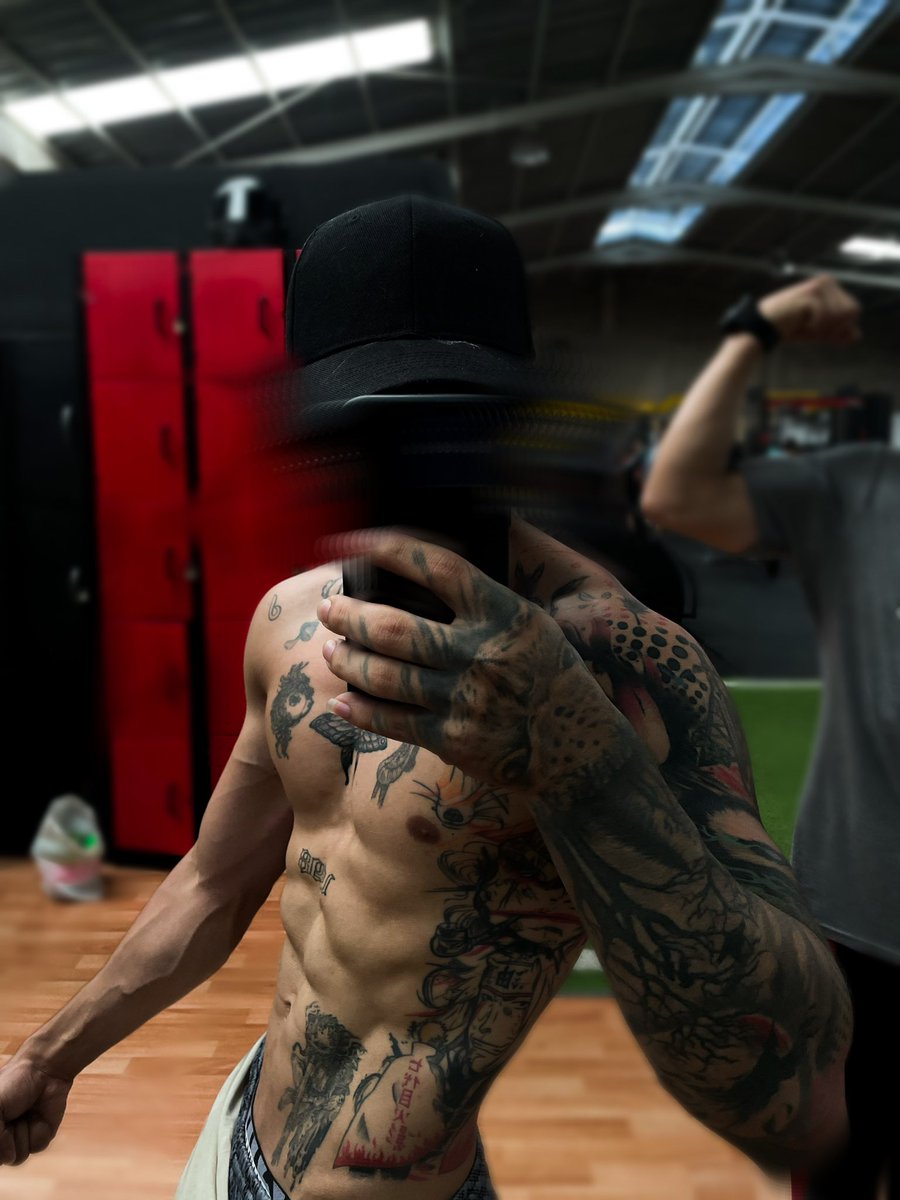 BotMaiWolf's tweet photo. GymDay https://t.co/o0cEbj1RVy