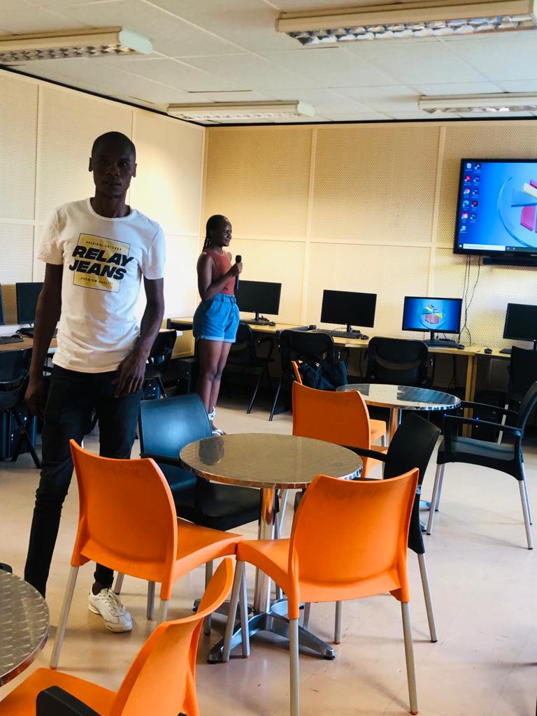nhlaka_journ's tweet photo. #TUTJOURN2023 
#twitterchallange 
Today I visited the journalism Tv Lab for the first time and also looking forward to learn how to broadcast and deliver news on live television. https://t.co/s5VbHL1YF6