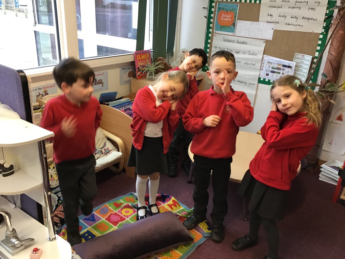 Year 1 Silver Birch have been learning how we can keep ourselves healthy today. There was some great acting to show their understanding. ⁦@YorkeMead⁩ ⁦@1YorkeMead⁩ #healthyme