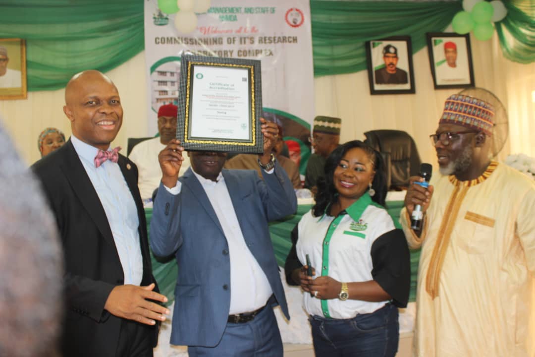 bloompubhealth's tweet photo. @bloompubhealth in its commitment to contribute its quota in Nigeria's trado-medicinal sector, partnered with @namdanigeria &amp; provided full technical support for #NNMDA to achieve ISO 17025:2017 accreditation.

Pics: The recent commissioning of the newly constructed NNMDA lab⤵️ https://t.co/70YaiqmiBt