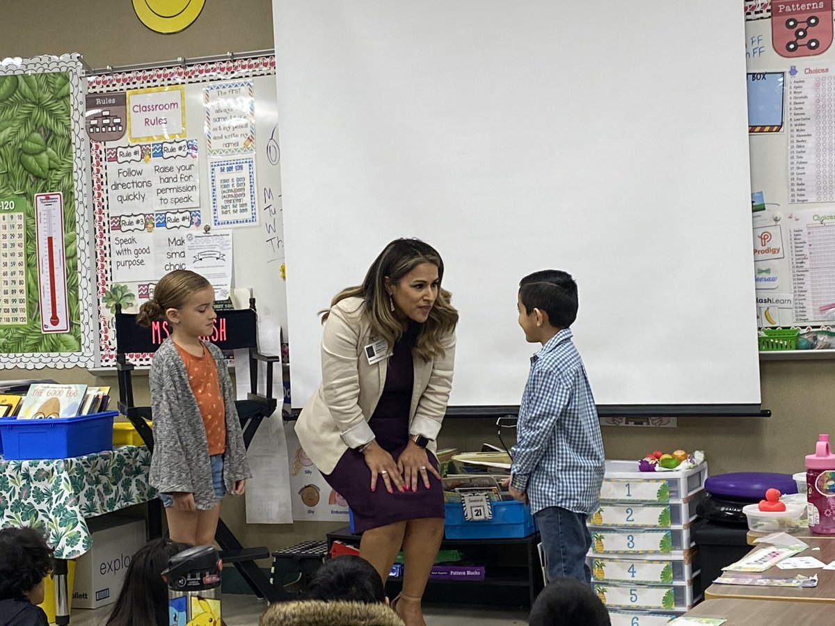 Ash_Pena's tweet photo. Another #careerday in the books! Thank you for hosting me @NISDWernli !! Firsties were able to act out a negotiation scenario &amp; add some #realestate vocabulary in their back pockets! #entrepreneur @eXpRealty https://t.co/eow4hUDSUW