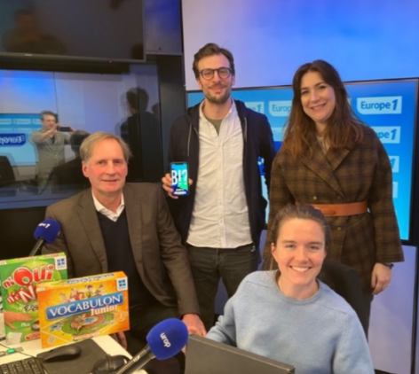 TMA_team's tweet photo. [Client]🎙️Pascal Esnol, Fondateur de l'éditeur #MEGABLEU, était l'invité de #LaFranceBouge de @EAssayag sur @Europe1. L'occasion de mettre en avant le marché des jeux de société en pleine expansion, dynamisé par des éditions indémodables. #jeux #loisirs → https://t.co/L8x0Rni3QK https://t.co/71nenhwAer