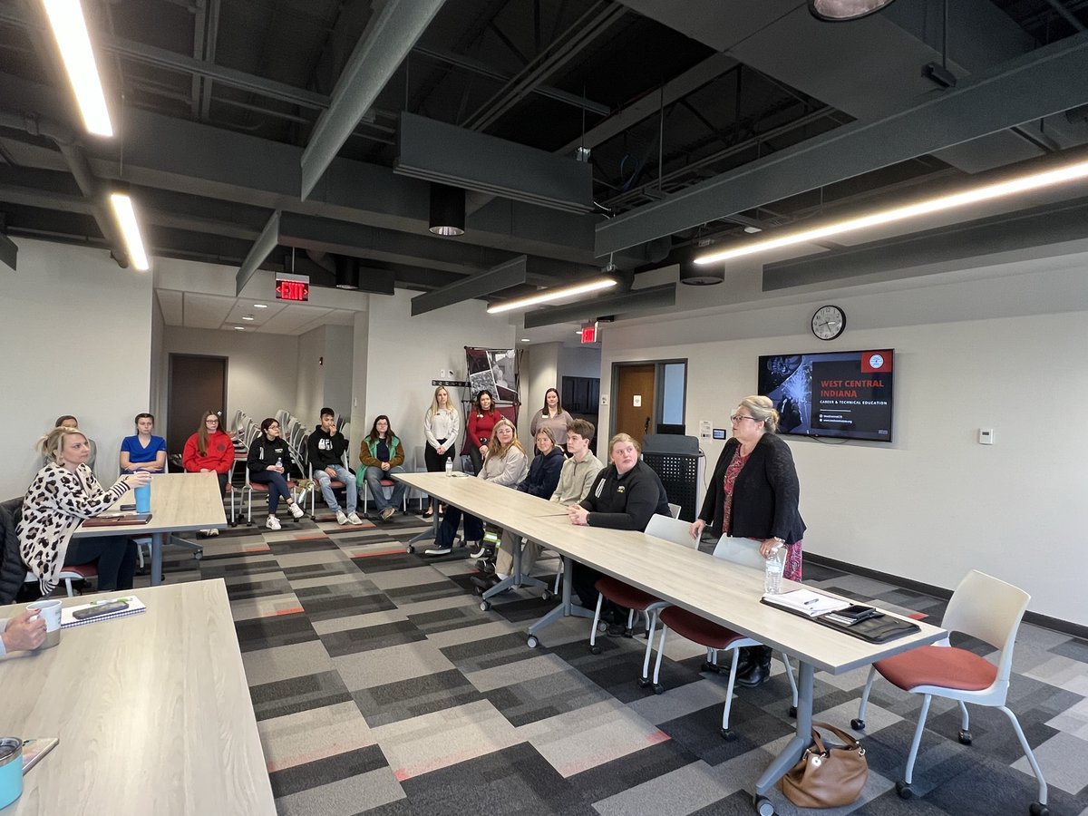 westcentralcte's tweet image. This morning student representatives and staff presented to Mayor @todd_barton's Workforce Alliance at @Fusion54CVille. Thank you for allowing us to share more information about CTE, and for speaking with our students about their experiences in their programs! #CTE #CTEMonth
