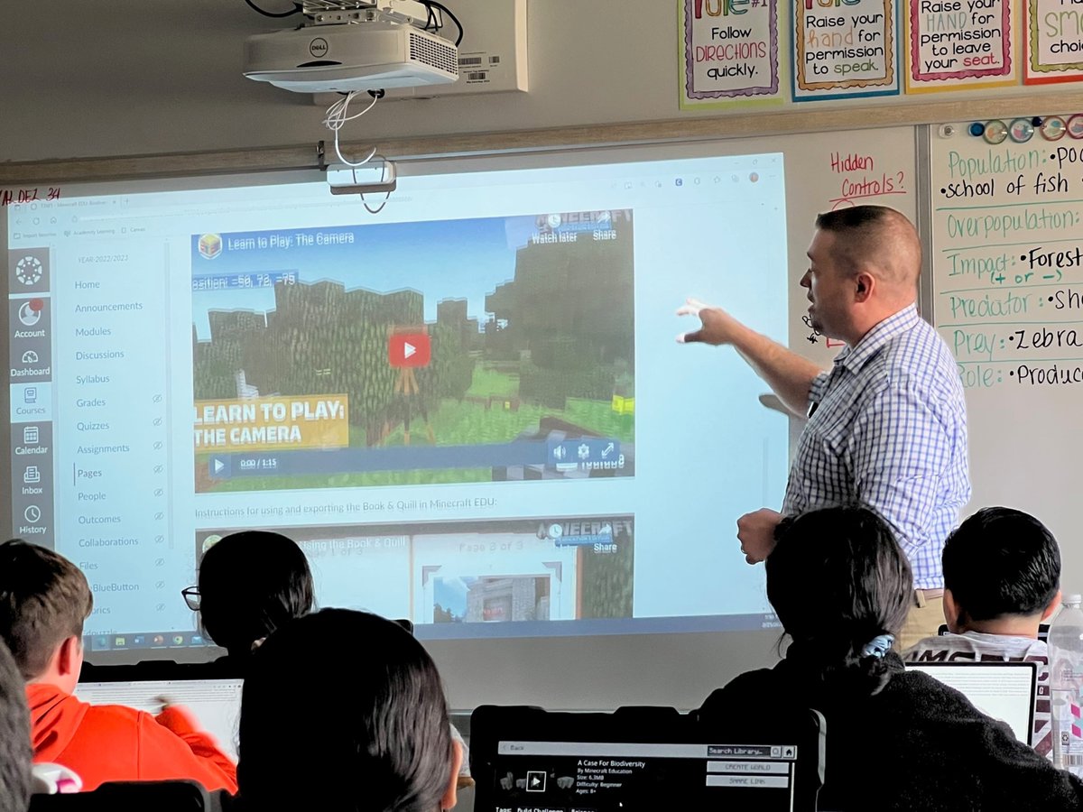 ETS, @the_goto_tech (Nick Miller) collaborates w/ 5th gr Science teacher, Ms. Valdez, using <a href="/playcraftlearn/">Minecraft Education</a> for a lesson over Biodiversity.  

Stu build a balanced ecosystem &amp; then make a change all while documenting using the book &amp; quill.
#EdTech  #PearlandTech