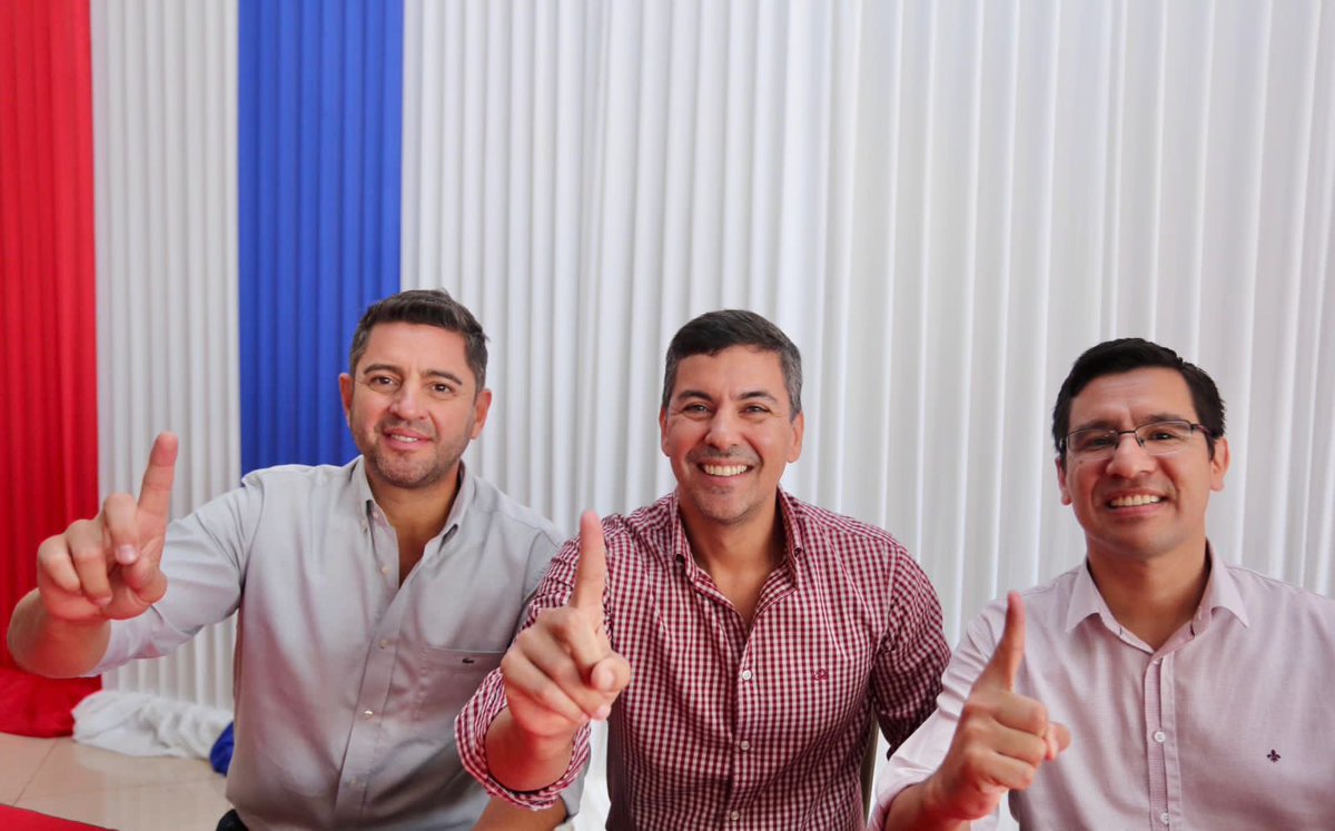 SantiPenap's tweet photo. El campo mueve al país e impulsa el desarrollo de su gente. El Agro Show Copronar, en Naranjal, nos recibió para hablar de lo que vamos a hacer para impulsar el desarrollo en el Paraguay. https://t.co/EASg6tfNRu