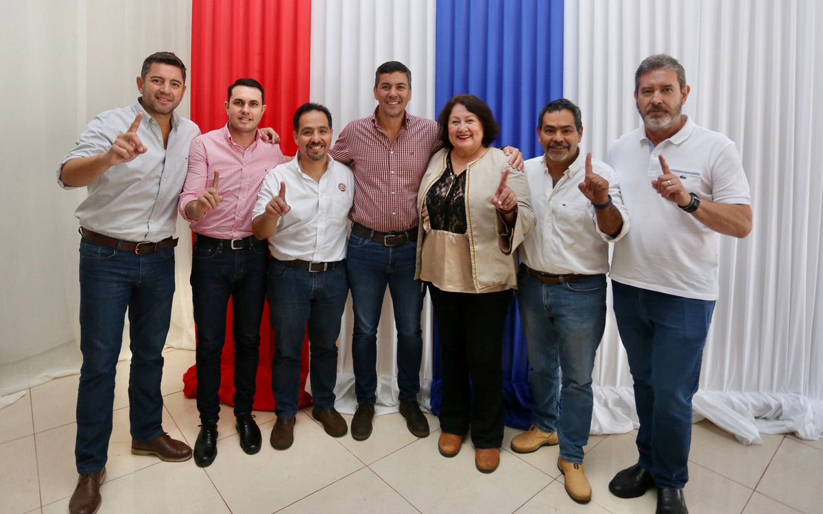 SantiPenap's tweet photo. El campo mueve al país e impulsa el desarrollo de su gente. El Agro Show Copronar, en Naranjal, nos recibió para hablar de lo que vamos a hacer para impulsar el desarrollo en el Paraguay. https://t.co/EASg6tfNRu