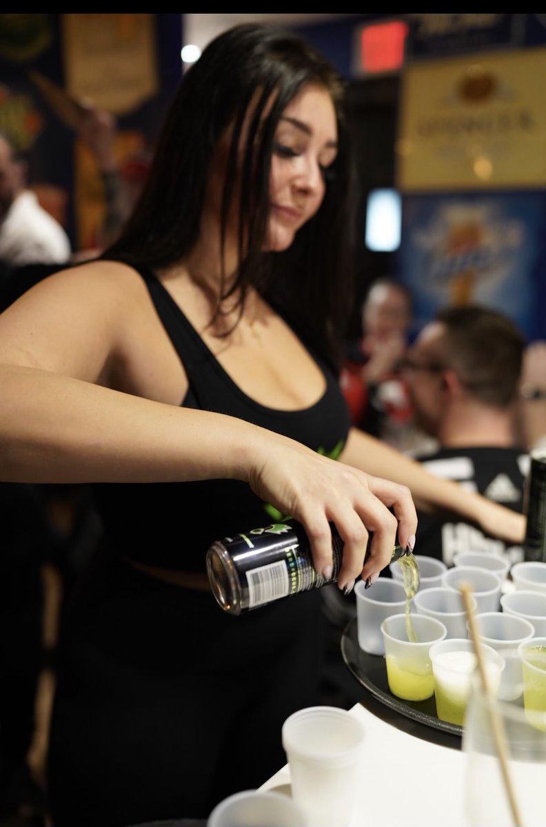 NERD_Focus's tweet photo. American Whiskey is the spot before every NJ Devils game! See you tonight! Check out our Nerd Girls who will be sampling!
#freesamples #sampling #samples #happyhour #newark #njdevils #prudential #americanwhiskey #gonerd #gonerdfocus #energy https://t.co/SDWvwa7XCE