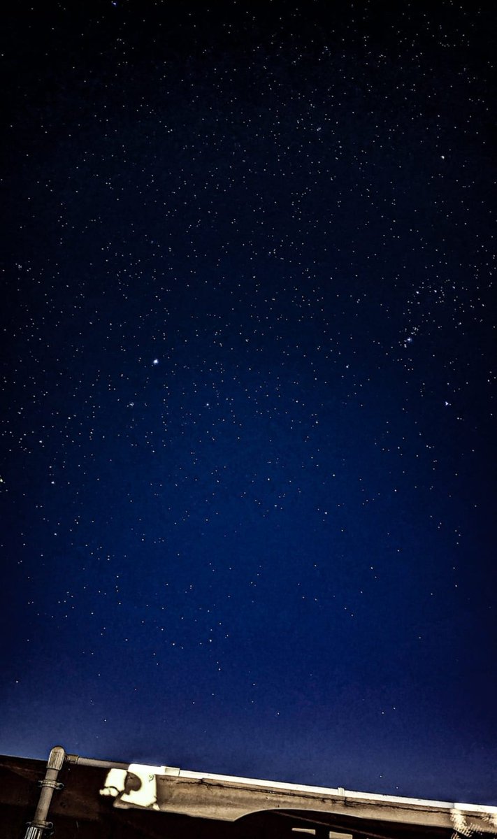 thanyewest__'s tweet photo. Google pixel 6A
Astrophotography mode🥶🥶 https://t.co/KRbHUf2K5x