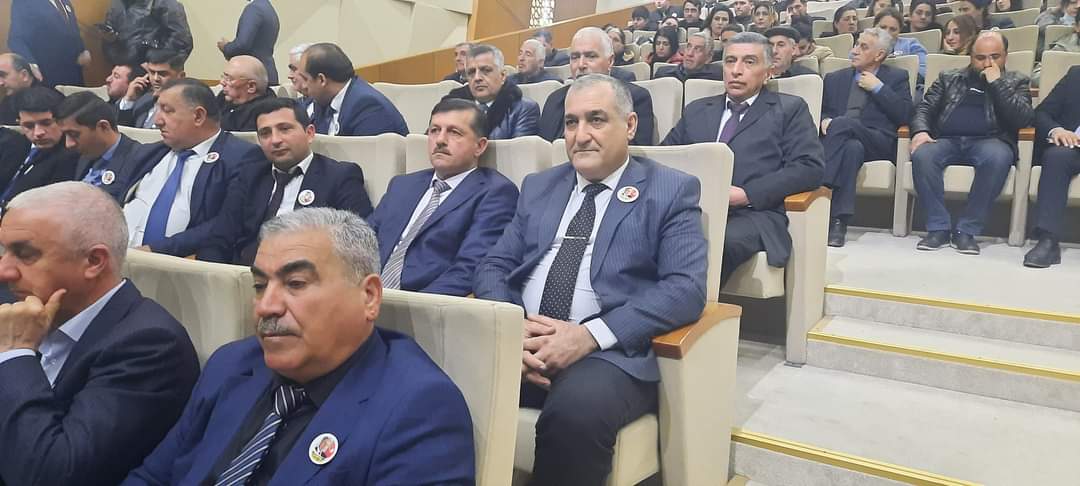 TofiqCeferov58's tweet photo. 23.02.2023.
Ağdam. Quzanlı qəsəbəsi.
Muğam mərkəzi. 
Yeni Azərbaycan Partiyasının təşkilat��ılığı ilə Ulu öndər Heydər Əliyevin anadan olmasının 100 illik yubileyinə həsr edilmiş "Nə qədər ki, Azərbaycan var, mən də varam" mövzusundakı konfransdan. https://t.co/IhTgzWGGV1