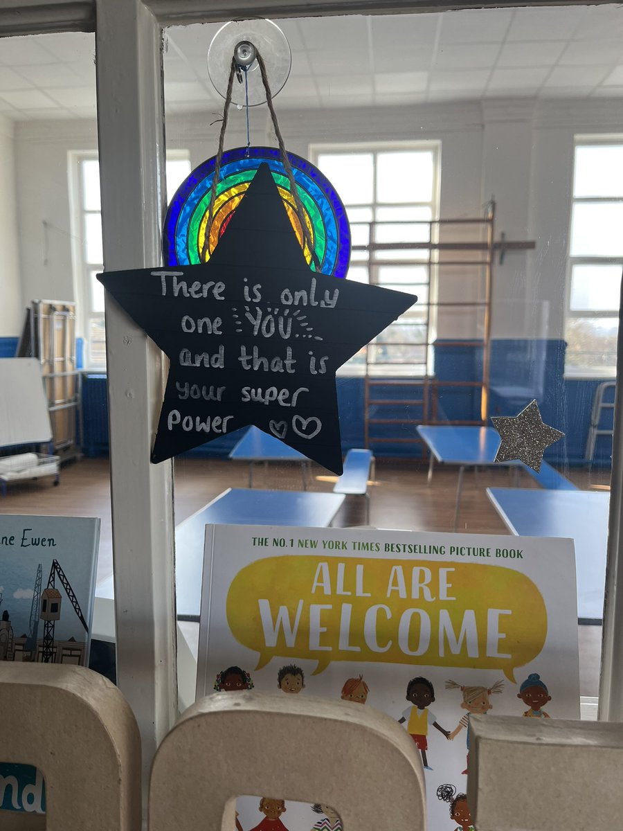missdarby_'s tweet image. Just love creating little spaces around our school to add to the environment, providing our children with exciting displays coupled with meaningful texts. 10 mins this took, hope the children love it too! 🌈 📚 #LearningEnvironment