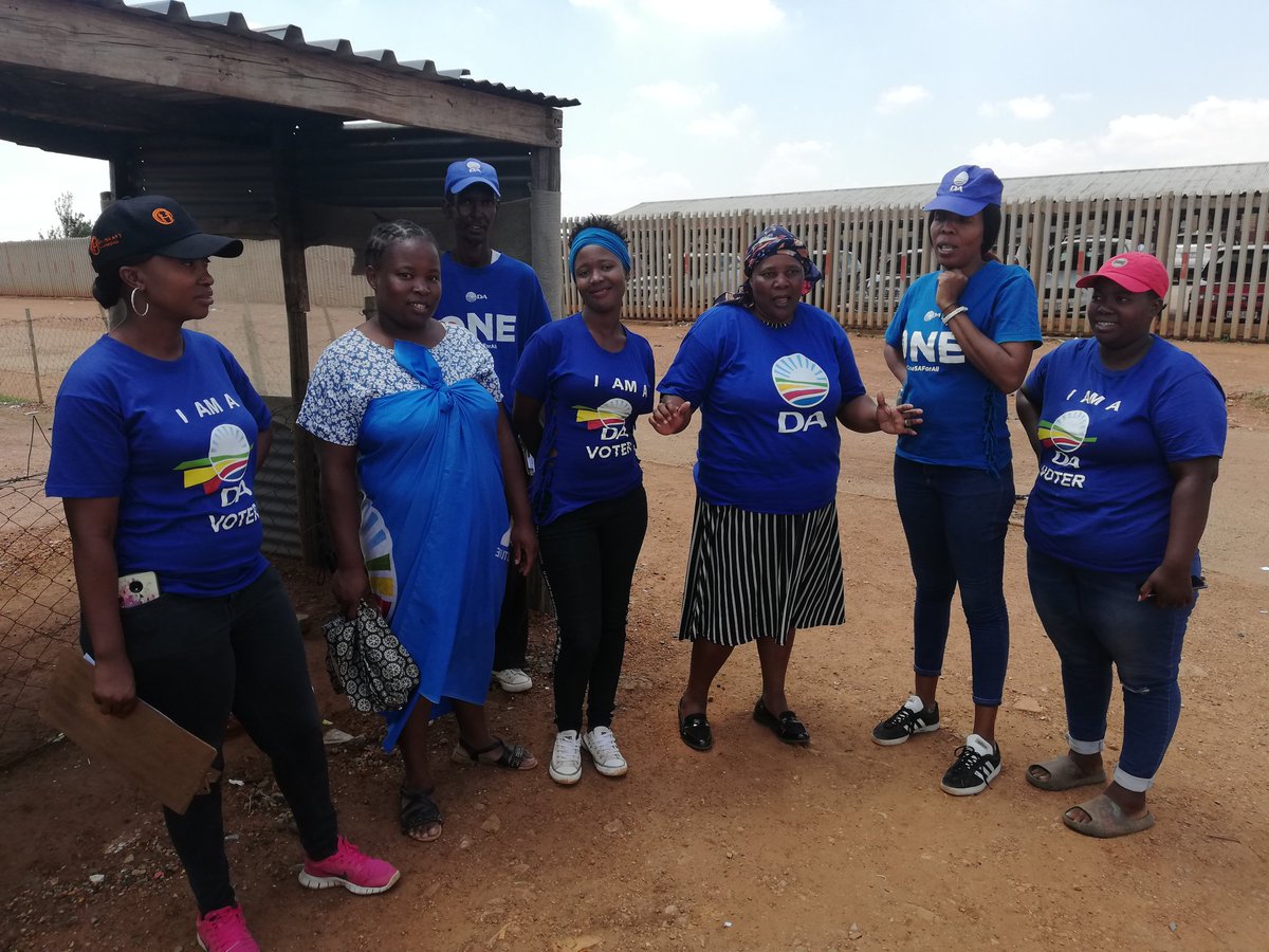 ShabalalaShabs's tweet photo. Ward 24 Emfuleni North constituency membership drive and canvassing
#Siyaqhuba https://t.co/ddfhaYQ04J