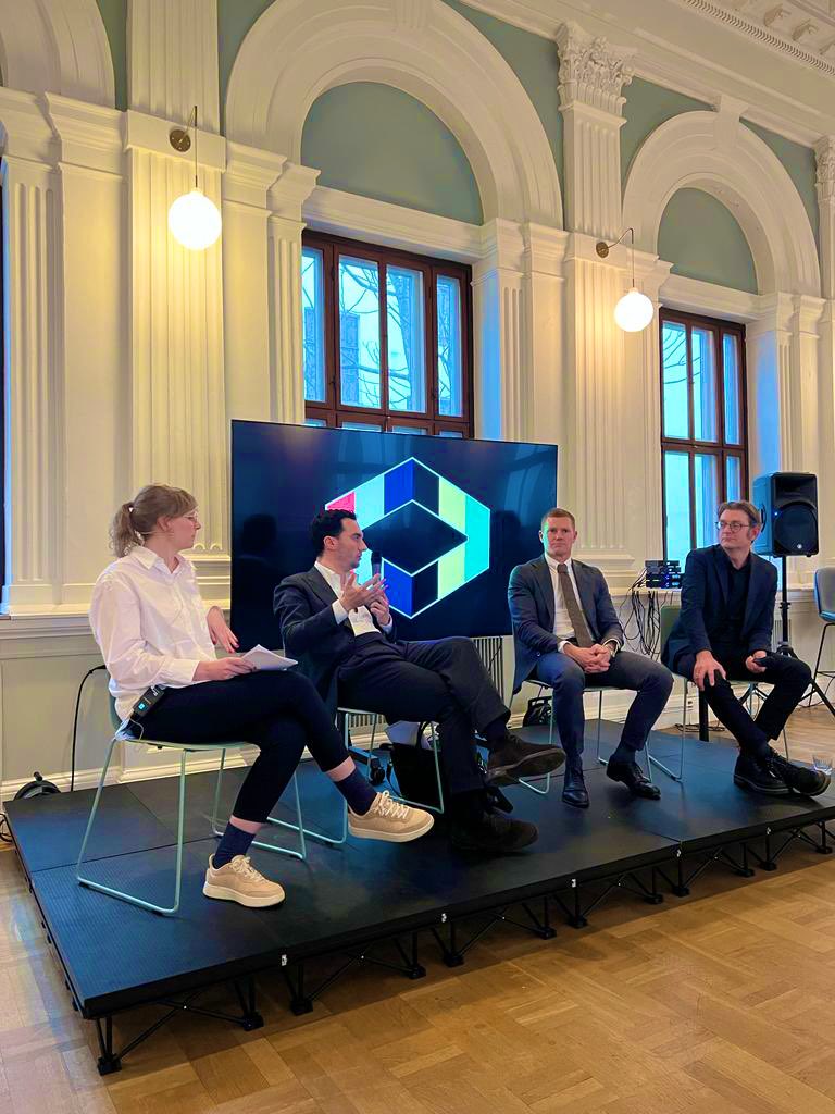 We had the pleasure to speak about the #EuropeanMediaFreedomAct #EMFA today in Copenhagen🇩🇰with <a href="/AnneSofieCD/">Anne Sofie</a> @DanskeMedier <a href="/DJintweets/">DJ</a>, hosted and organised by <a href="/nyemedierdk/">Nye Medier</a>. Thank you for the invite - we look forward to coming back!