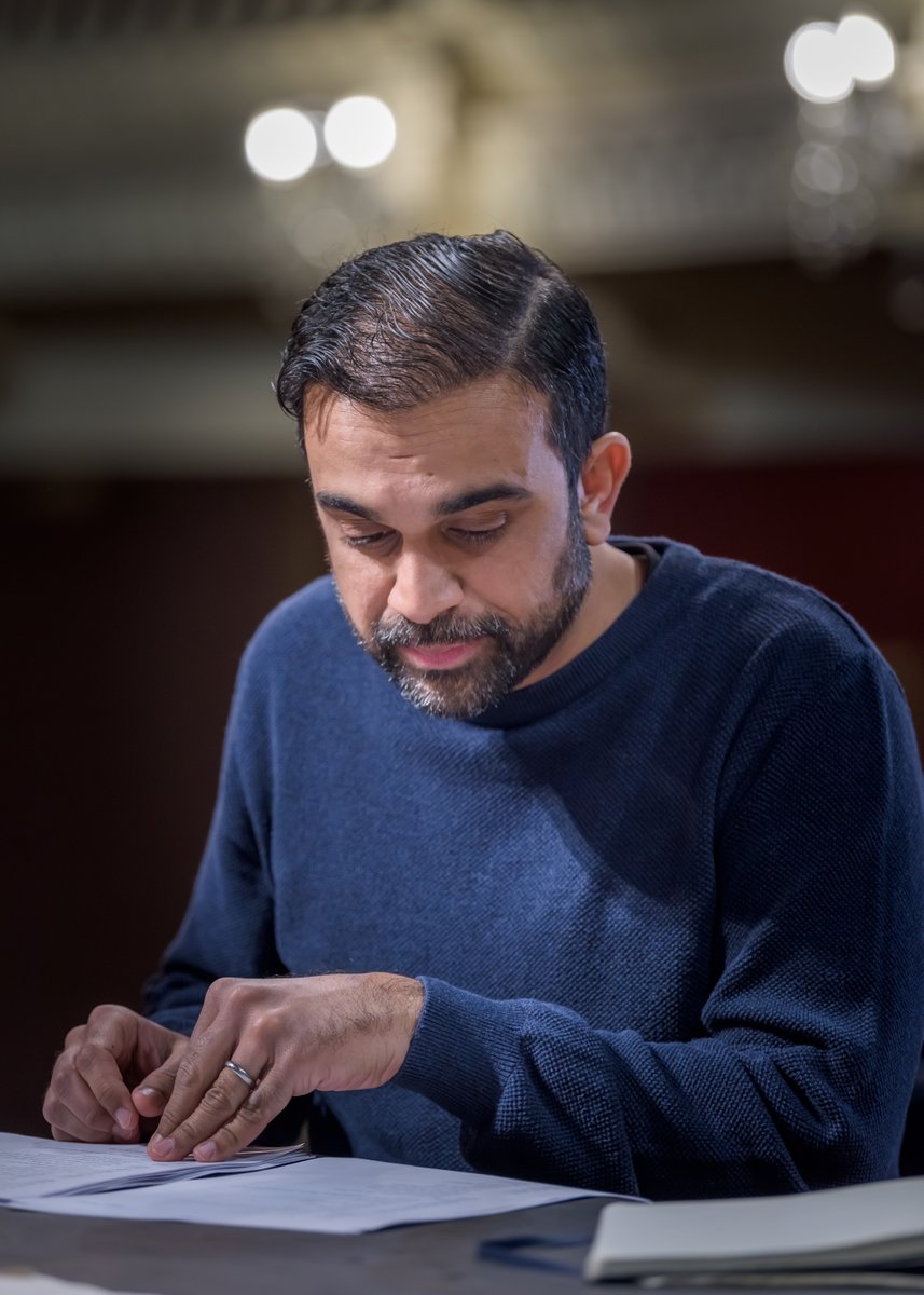 GregMosse's tweet image. Not every workshop *demands* @OmarStrikesBack but it's always a good idea @CriTheatre New Writing - here with @LauraCHorton @deli_segal @mellafaye @kshen @toriallenmartin @FelixMosse @Lea_desGarets @OmarStrikesBack @theAtticist @playwrightgrace @georgiebaileey