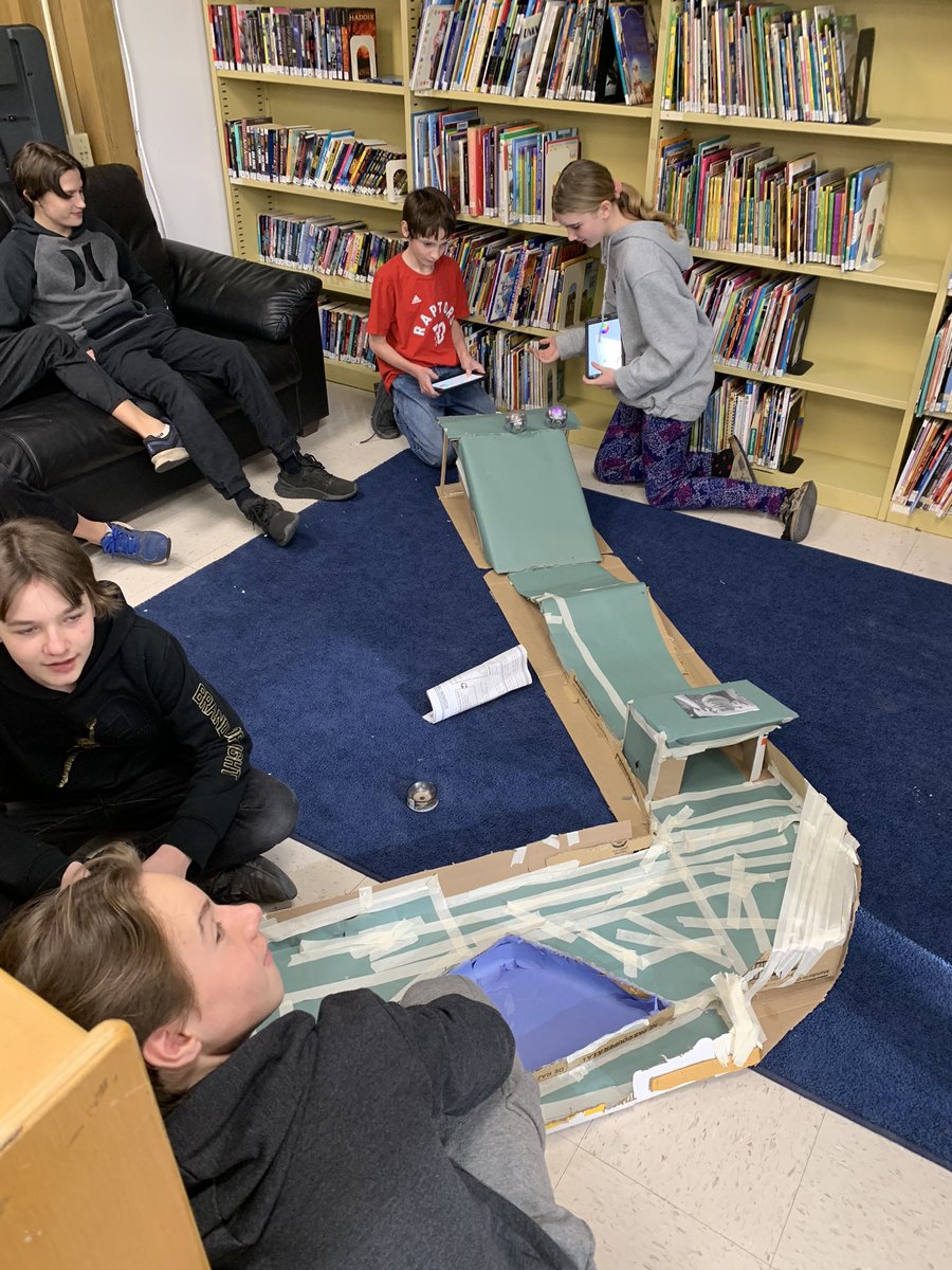 Gr 7/8 students <a href="/olofcatholic/">Our Lady of Fatima</a> designed and built mini golf course holes for <a href="/Sphero/">Sphero</a> Bolt robots, then invited some junior students to play the course using drive mode and coding blocks! ⛳️ <a href="/bhncdsbSTEM/">BHN Stem</a>