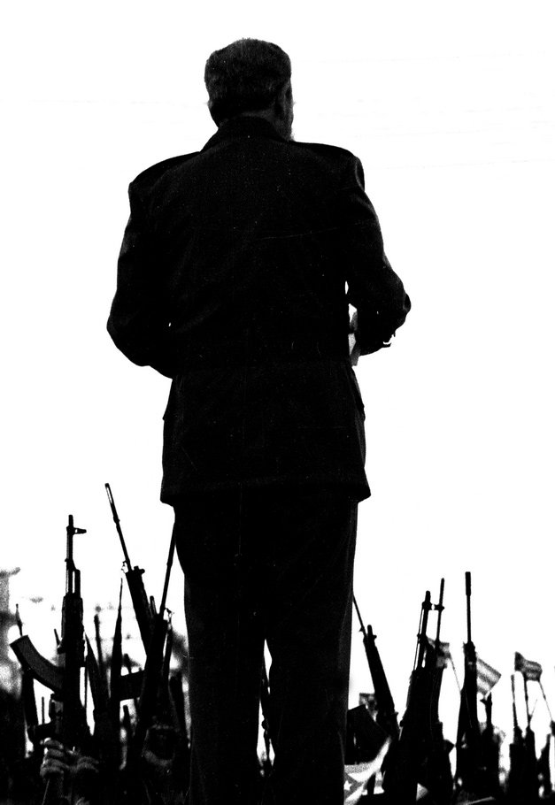 #FidelPorSiempre: "Los hombres mueren, los pueblos son inmortales. Las ideas de un hombre pueden desaparecer con él, lo que jamás puede ocurrir es que las ideas encarnadas en el alma y en el corazón de un pueblo puedan morir".
(23/2/2001)