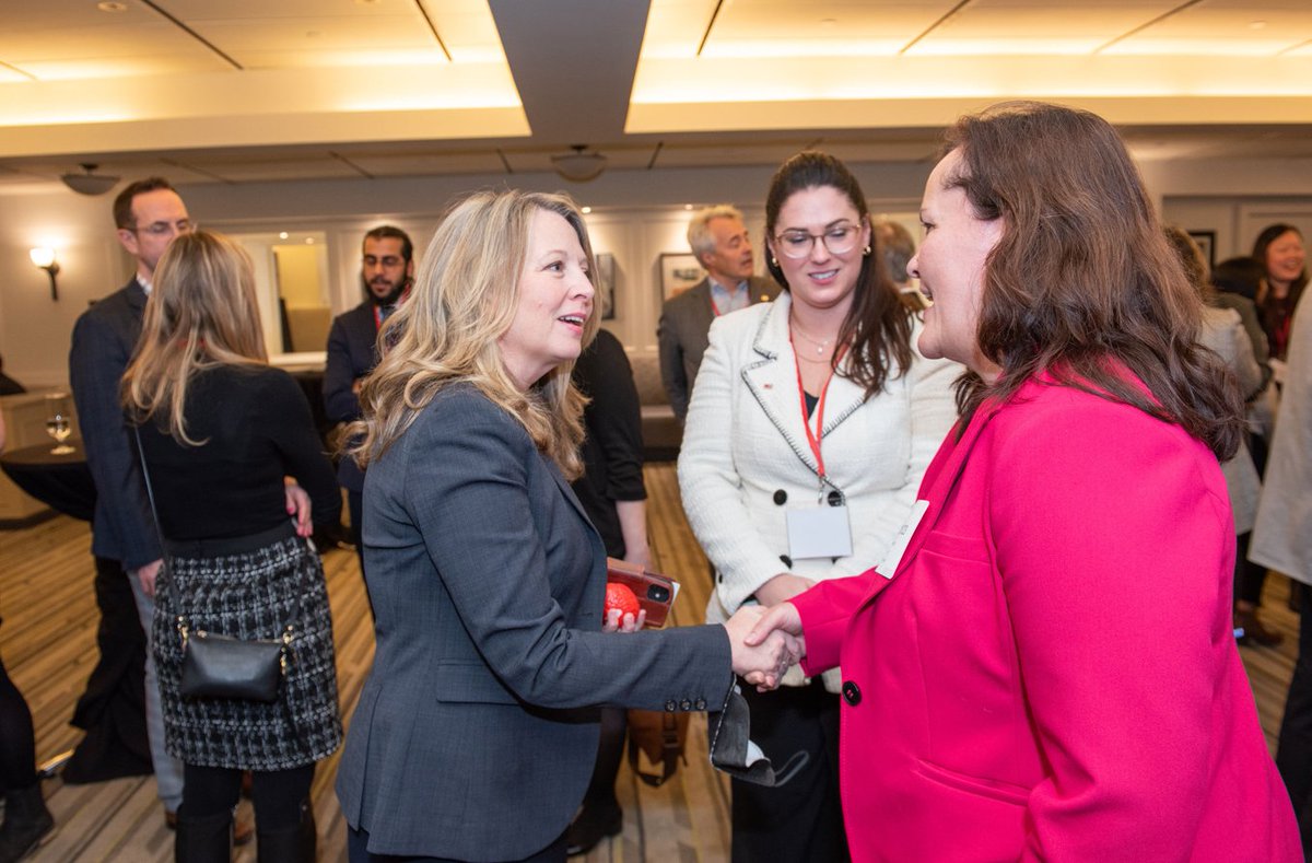 HeartandStroke's tweet photo. A pleasure to be back at #QueensPark for #HeartAtThePark earlier this week to discuss ways we can work together to reduce the burden of heart disease and stroke across communities. Many thanks to all Ministers, MPPs and staff who met with us and attended our reception! #ONpoli https://t.co/xCbzkZXml7