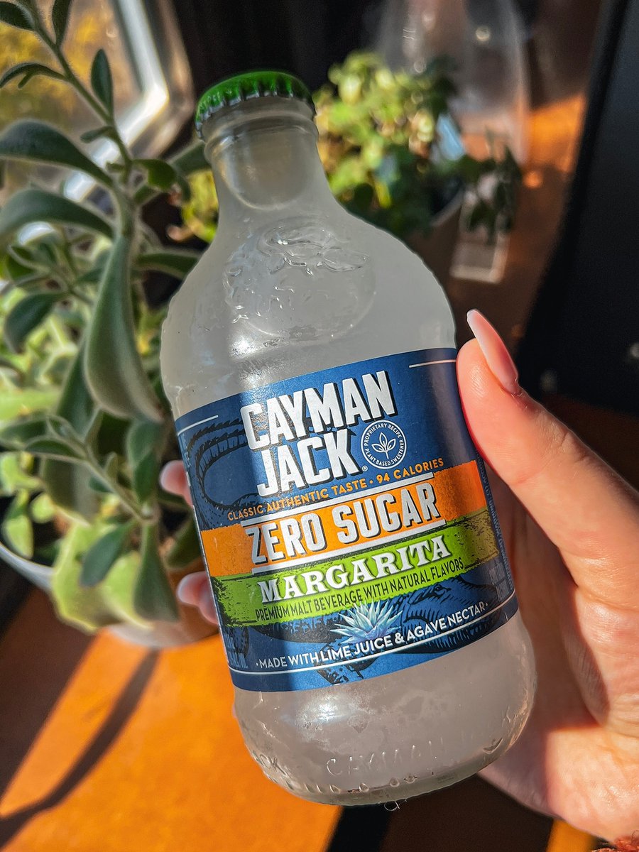 #NationalMargaritaDay may be over, but #MaragritaSZN has just begun 😍🔥🌞 COMING SOON from @CaymanJack is their ZERO SUGAR margaritas 🔥 Sure to be one of the hottest drinks of #Summer2023 🏖️